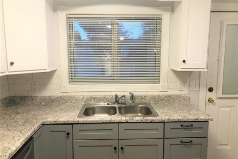 Apartment in New Smyrna Beach, Florida 2 bedrooms, 92.9 sq.m. № 2096027 - photo 6