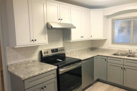 Apartment in New Smyrna Beach, Florida 2 bedrooms, 92.9 sq.m. № 2096027 - photo 5