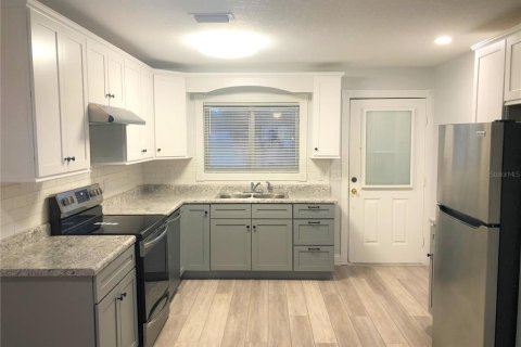 Apartment in New Smyrna Beach, Florida 2 bedrooms, 92.9 sq.m. № 2096027 - photo 4