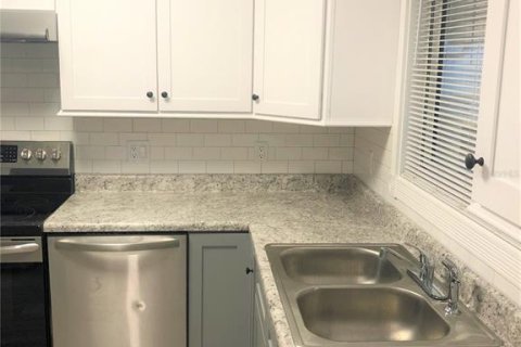 Apartment in New Smyrna Beach, Florida 2 bedrooms, 92.9 sq.m. № 2096027 - photo 9