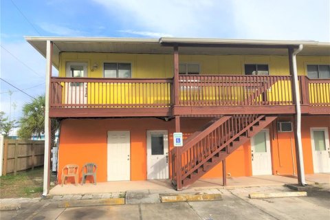 Apartment in New Smyrna Beach, Florida 2 bedrooms, 92.9 sq.m. № 2096027 - photo 2