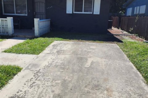 Дом в Майами, Флорида 1 спальня, 212.84м2 № 2002519