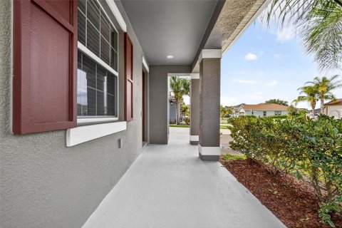 House in Wesley Chapel, Florida 5 bedrooms, 294.78 sq.m. № 2104476 - photo 10