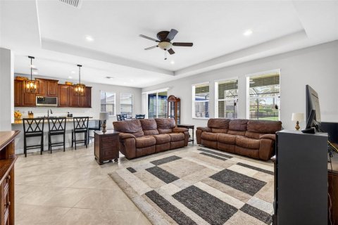 House in Wesley Chapel, Florida 5 bedrooms, 294.78 sq.m. № 2104476 - photo 7