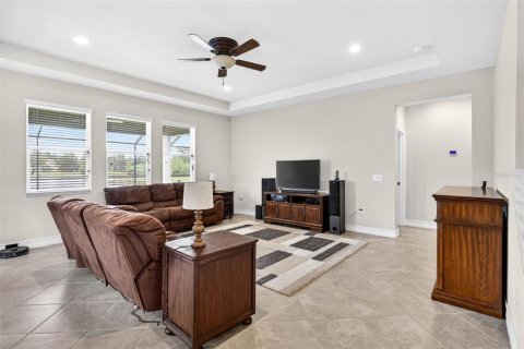 House in Wesley Chapel, Florida 5 bedrooms, 294.78 sq.m. № 2104476 - photo 16