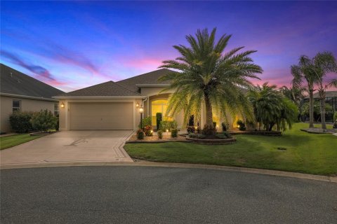 Villa ou maison à vendre à The Villages, Floride: 3 chambres, 194.44 m2 № 1919786 - photo 1