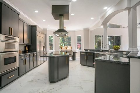 House in Orlando, Florida 5 bedrooms, 496.38 sq.m. № 1829820 - photo 15