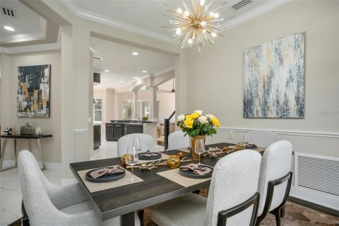 House in Orlando, Florida 5 bedrooms, 496.38 sq.m. № 1829820 - photo 21