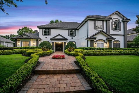 House in Orlando, Florida 5 bedrooms, 496.38 sq.m. № 1829820 - photo 1