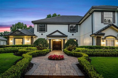 House in Orlando, Florida 5 bedrooms, 496.38 sq.m. № 1829820 - photo 2