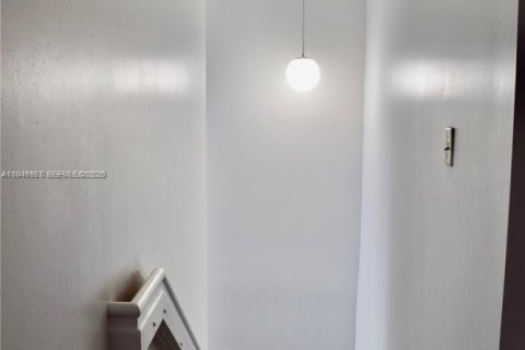 Touwnhouse à vendre à Homestead, Floride: 3 chambres, 153.94 m2 № 2003630 - photo 8