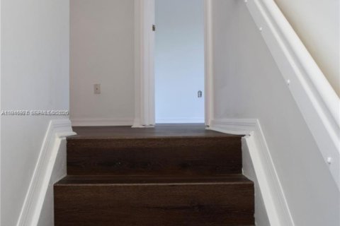 Touwnhouse à vendre à Homestead, Floride: 3 chambres, 153.94 m2 № 2003630 - photo 2