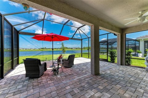House in Lakewood Ranch, Florida 4 bedrooms, 190.08 sq.m. № 1806777 - photo 2