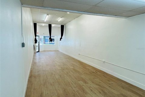 Commercial property in Kissimmee, Florida 329.8 sq.m. № 2213377 - photo 6