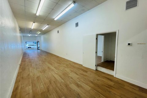 Commercial property in Kissimmee, Florida 329.8 sq.m. № 2213377 - photo 4