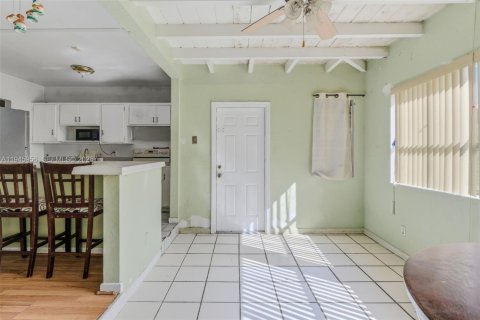 Купить виллу или дом в Хомстед, Флорида 3 спальни, 106.84м2, № 2008927 - фото 18