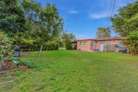 Купить виллу или дом в Хомстед, Флорида 3 спальни, 106.84м2, № 2008927 - фото 9