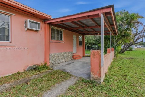 Купить виллу или дом в Хомстед, Флорида 3 спальни, 106.84м2, № 2008927 - фото 6