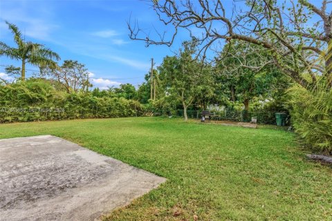 Купить виллу или дом в Хомстед, Флорида 3 спальни, 106.84м2, № 2008927 - фото 7