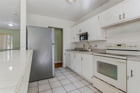 Купить виллу или дом в Хомстед, Флорида 3 спальни, 106.84м2, № 2008927 - фото 20