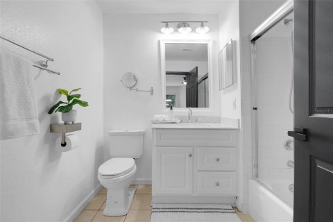 Condominio en venta en Orlando, Florida, 4 dormitorios, 122.91 m2 № 1873448 - foto 24