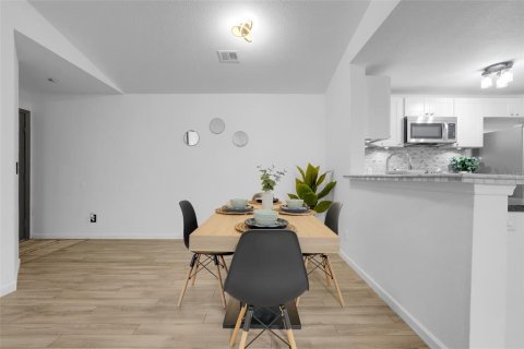 Condominio en venta en Orlando, Florida, 4 dormitorios, 122.91 m2 № 1873448 - foto 8