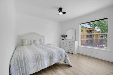 Condominio en venta en Orlando, Florida, 4 dormitorios, 122.91 m2 № 1873448 - foto 20