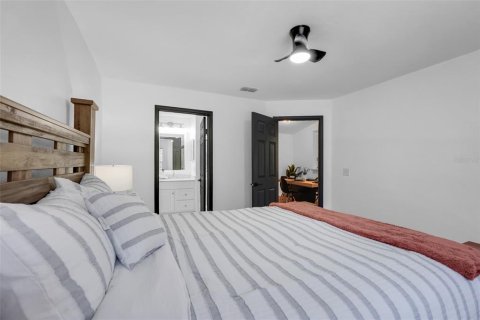 Condominio en venta en Orlando, Florida, 4 dormitorios, 122.91 m2 № 1873448 - foto 15