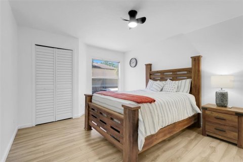Condominio en venta en Orlando, Florida, 4 dormitorios, 122.91 m2 № 1873448 - foto 14