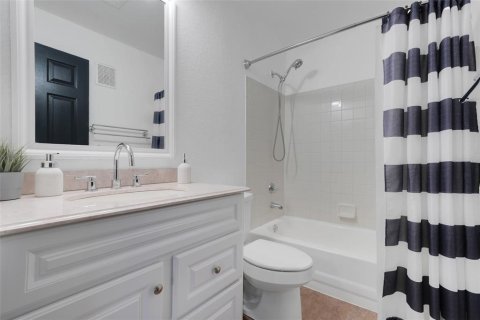 Condominio en venta en Orlando, Florida, 4 dormitorios, 122.91 m2 № 1873448 - foto 21