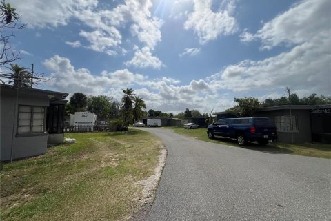 Propiedad comercial en venta en Oakland, Florida, 41 dormitorio, 1581.29 m2 № 2127933 - foto 8