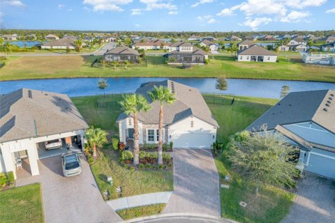 House in Parrish, Florida 4 bedrooms, 198.72 sq.m. № 2217732 - photo 7