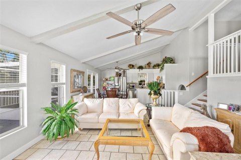 House in Bokeelia, Florida 4 bedrooms, 114.46 sq.m. № 1570168 - photo 6