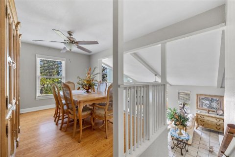 House in Bokeelia, Florida 4 bedrooms, 114.46 sq.m. № 1570168 - photo 14
