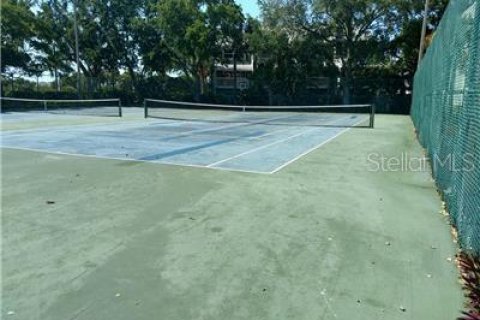 Condo in Tierra Verde, Florida, 2 bedrooms  № 918829 - photo 25