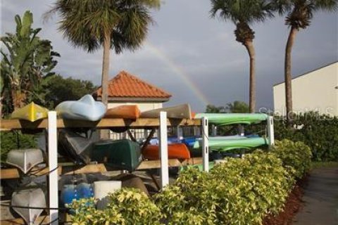 Condo in Tierra Verde, Florida, 2 bedrooms  № 918829 - photo 24