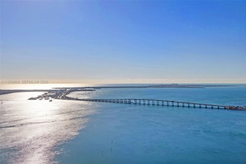 Купить кондоминиум в Майами, Флорида 3 спальни, 181.25м2, № 2023441 - фото 26