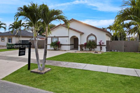 Дом в Хомстед, Флорида 4 спальни, 148.46м2 № 2032894