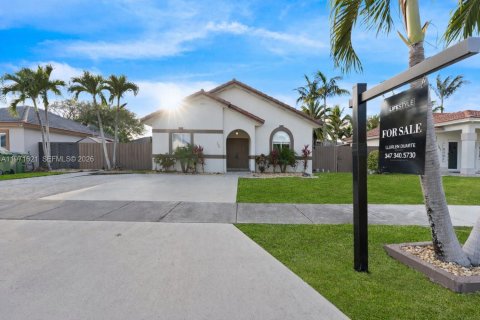 Купить виллу или дом в Хомстед, Флорида 4 спальни, 148.46м2, № 2032894 - фото 2