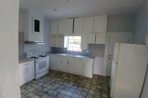 Casa en venta en Tampa, Florida, 4 dormitorios, 137.87 m2 № 1906643 - foto 6