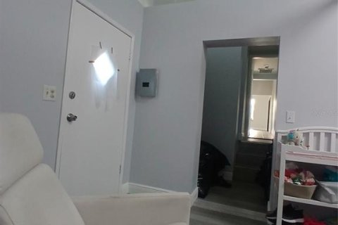 Casa en venta en Tampa, Florida, 4 dormitorios, 137.87 m2 № 1906643 - foto 10