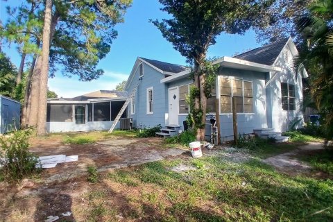 Casa en venta en Tampa, Florida, 4 dormitorios, 137.87 m2 № 1906643 - foto 2