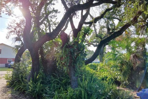 Casa en venta en Tampa, Florida, 4 dormitorios, 137.87 m2 № 1906643 - foto 21