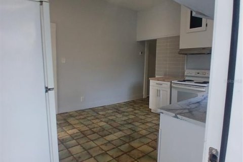 Casa en venta en Tampa, Florida, 4 dormitorios, 137.87 m2 № 1906643 - foto 16