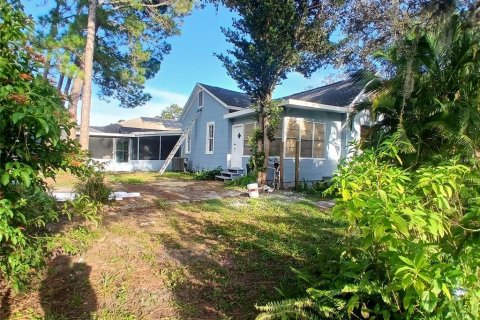 Casa en venta en Tampa, Florida, 4 dormitorios, 137.87 m2 № 1906643 - foto 1