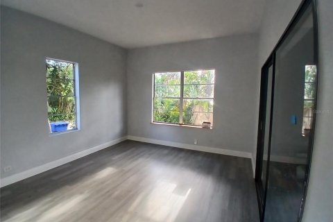 Casa en venta en Tampa, Florida, 4 dormitorios, 137.87 m2 № 1906643 - foto 14