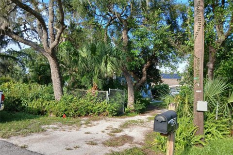 Casa en venta en Tampa, Florida, 4 dormitorios, 137.87 m2 № 1906643 - foto 24