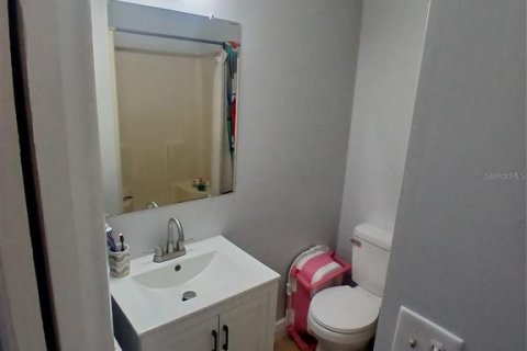 Casa en venta en Tampa, Florida, 4 dormitorios, 137.87 m2 № 1906643 - foto 15