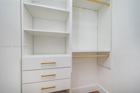 Снять в аренду кондоминиум в Майами, Флорида 2 спальни, 91.51м2, № 2004854 - фото 12