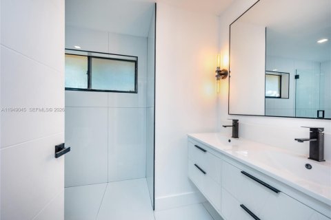 Снять в аренду кондоминиум в Майами, Флорида 2 спальни, 91.51м2, № 2004854 - фото 17